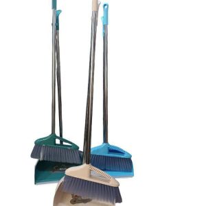 Brush and packer